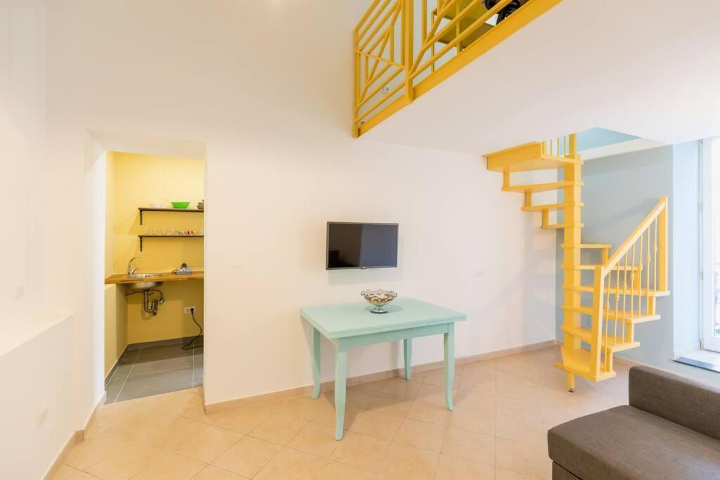 Colored House 2 Near Corso Umberto Appartement Naples