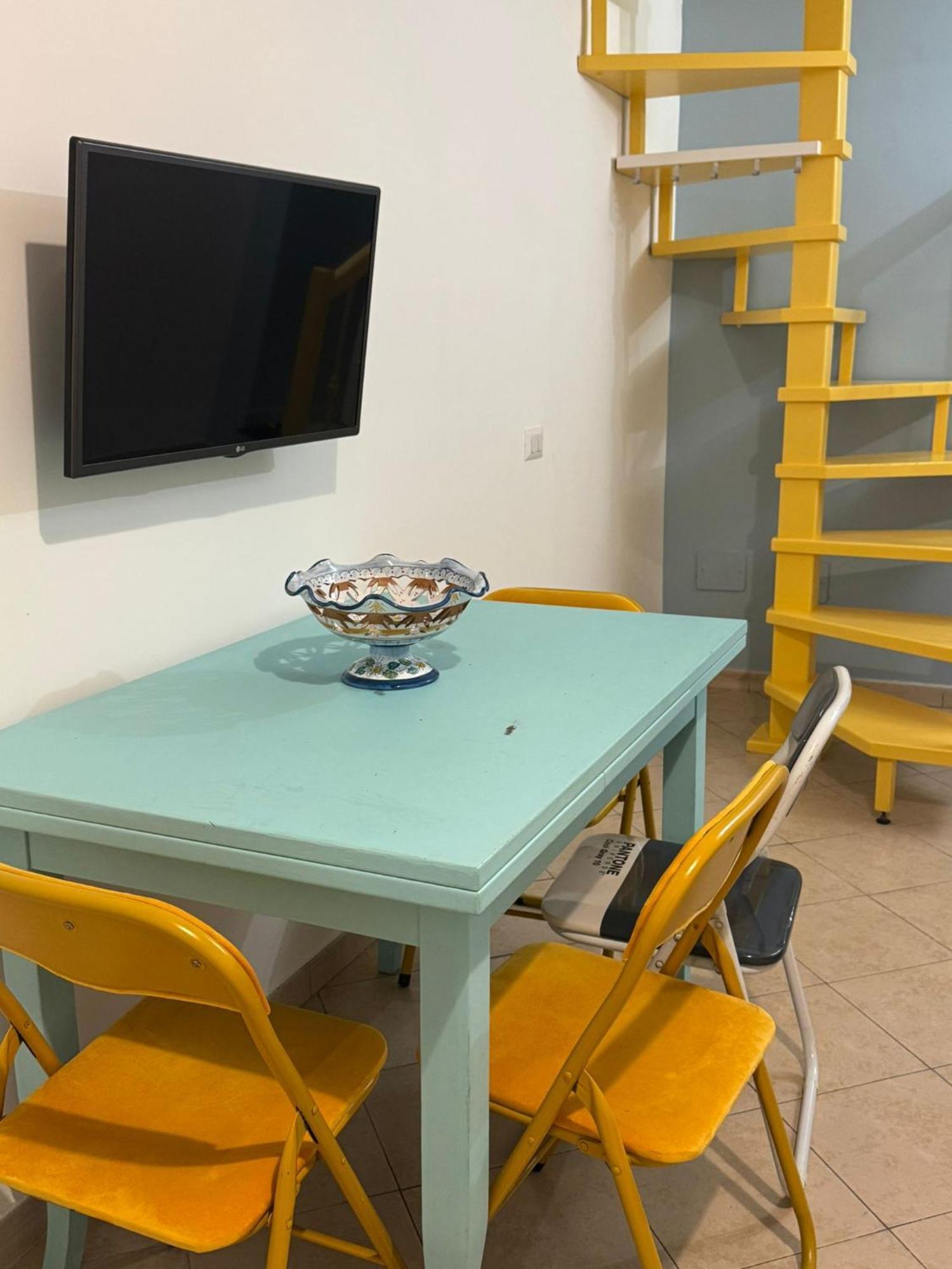 Appartement Colored House 2 Near Corso Umberto Naples